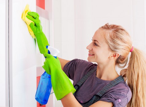House clearance team working in a north London property in N5