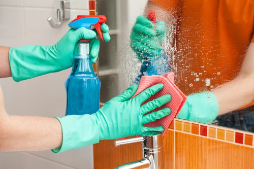 Office cleaning service for a local business in N5
