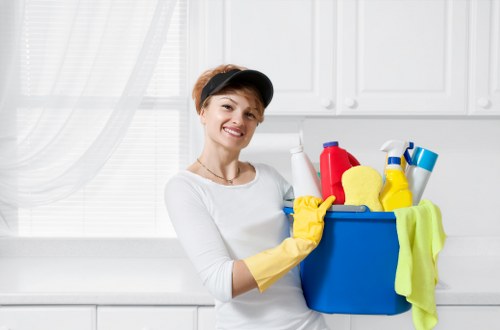 Deep cleaning service for kitchens and bathrooms in N5