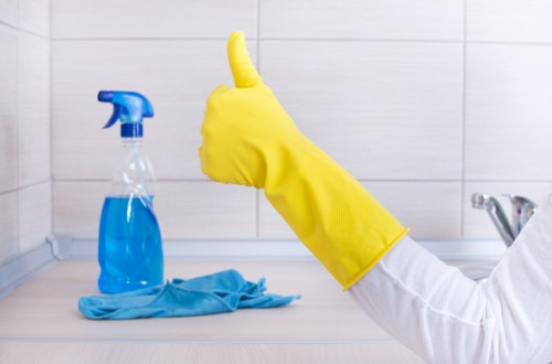 Deep carpet cleaning in N5 removing stains and dust from fibres